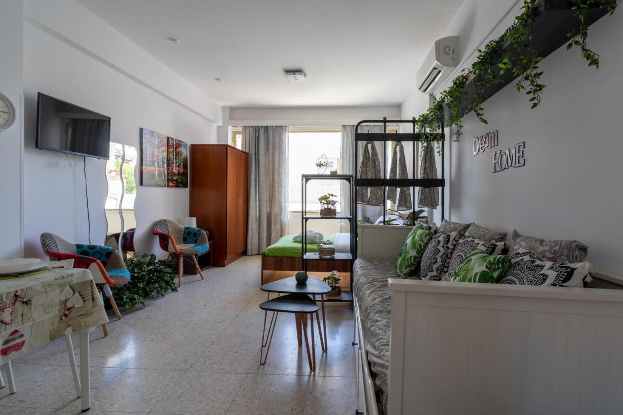 Oasis - Cozy Studio In Ларнака Экстерьер фото