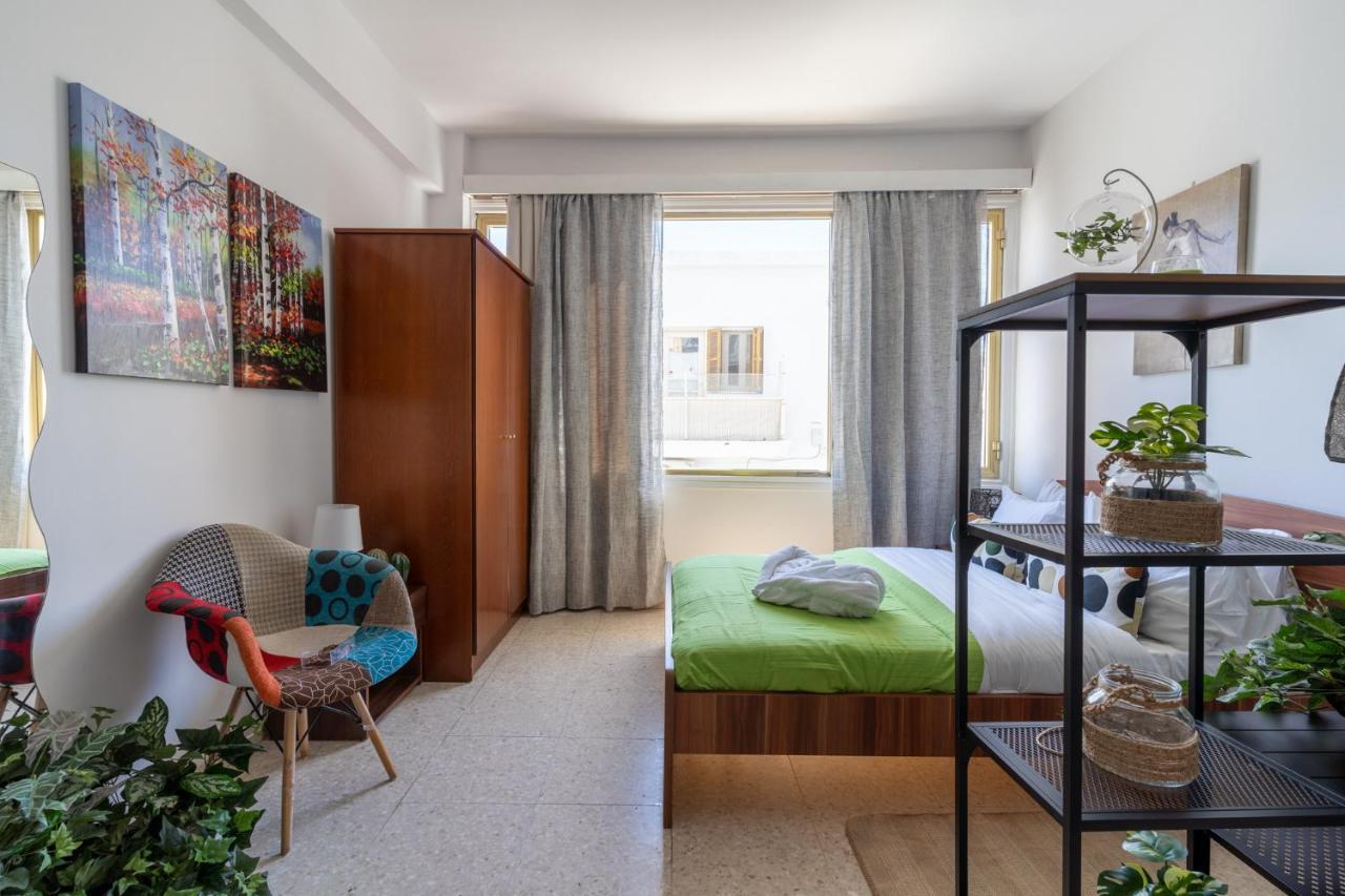 Oasis - Cozy Studio In Ларнака Экстерьер фото